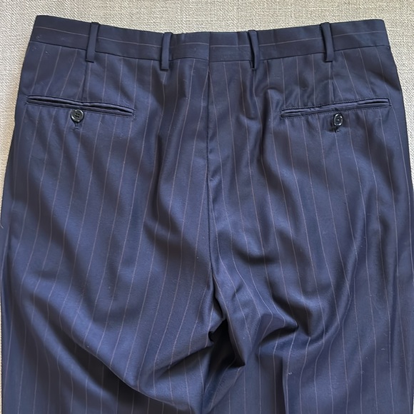 Brooks Brothers Navy Pin-Striped Suit — 42L/36 - Picture 16 of 16
